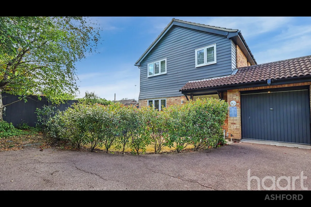 4 bed house for sale, Paddock Road, Ashford, TN23
