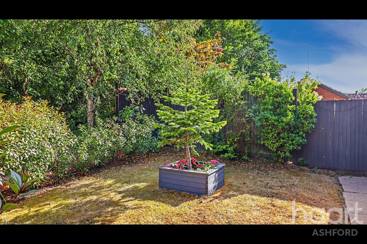 Paddock Road, Ashford, TN23, photo 24