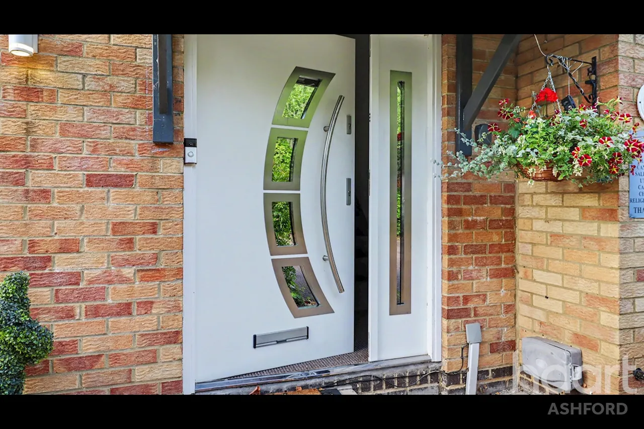 Paddock Road, Ashford, TN23, photo 2