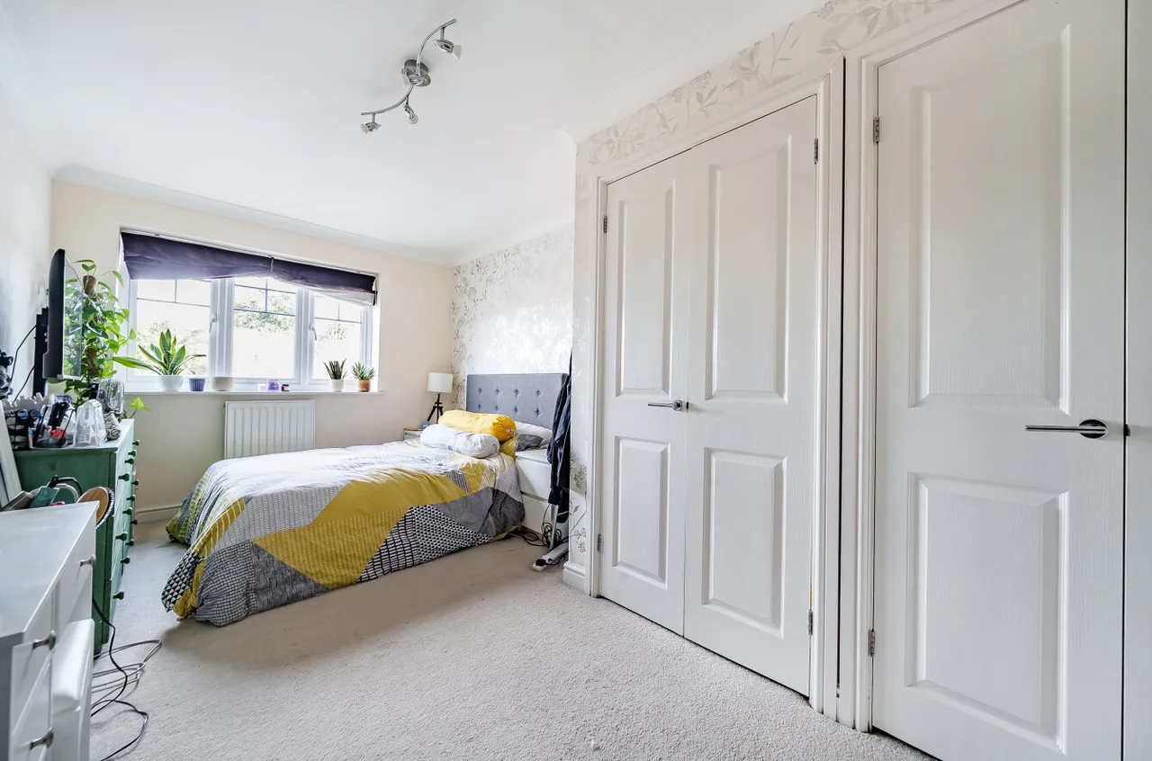 Frimley Green Road, Frimley Green, Camberley, Surrey, GU16 6LD, photo 5