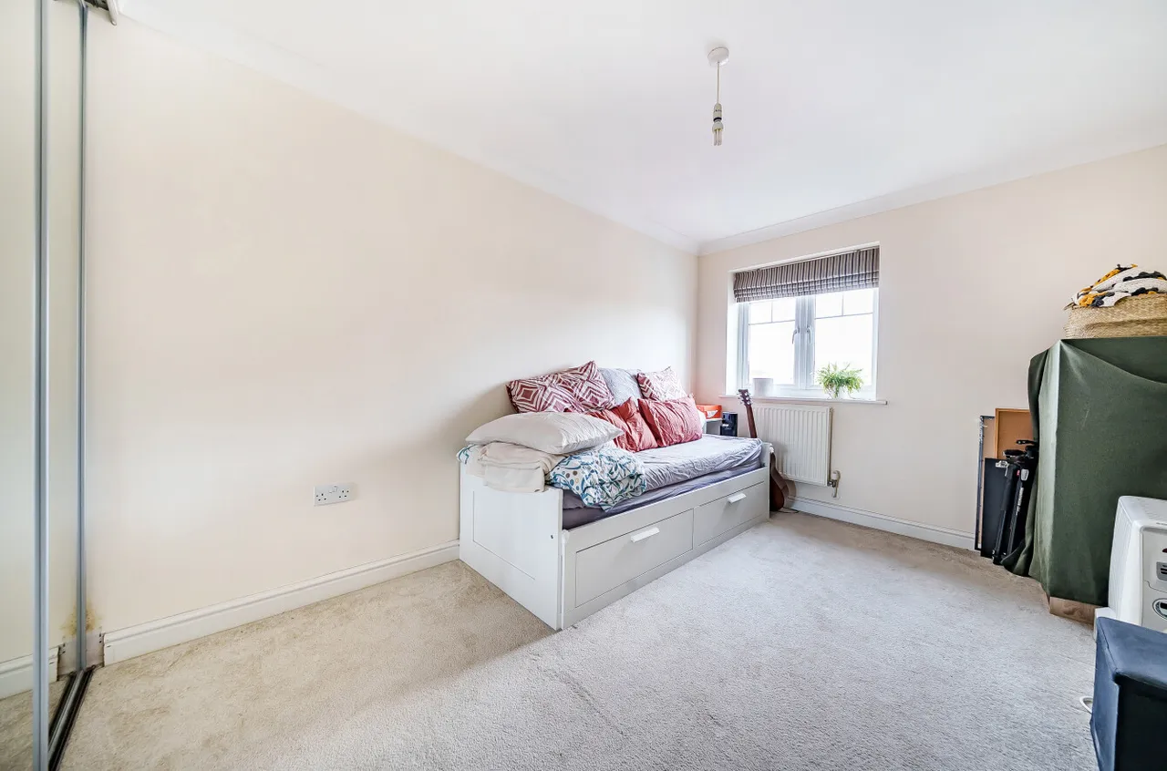 Frimley Green Road, Frimley Green, Camberley, Surrey, GU16 6LD, photo 6