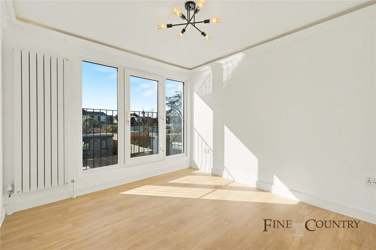 Purley Avenue, London, photo 13