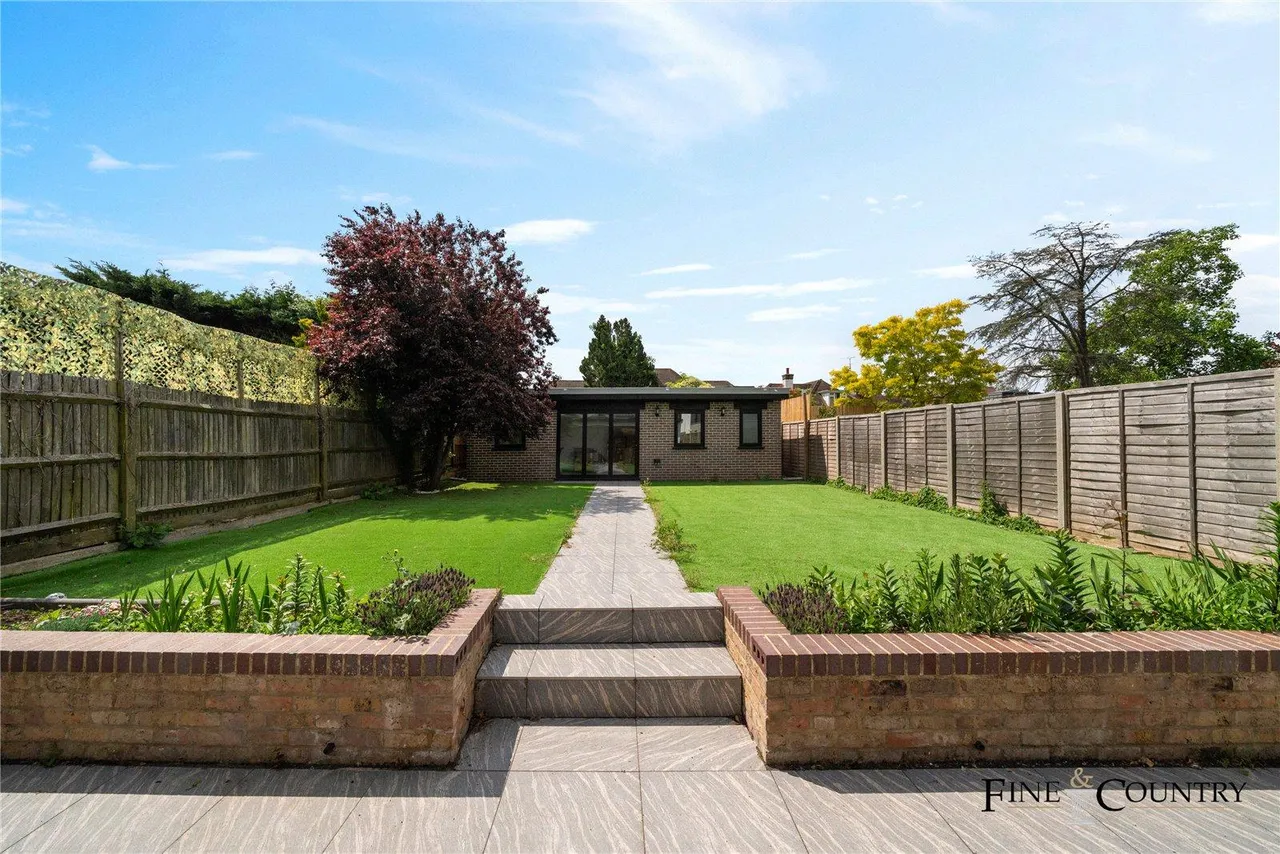 Purley Avenue, London, photo 17