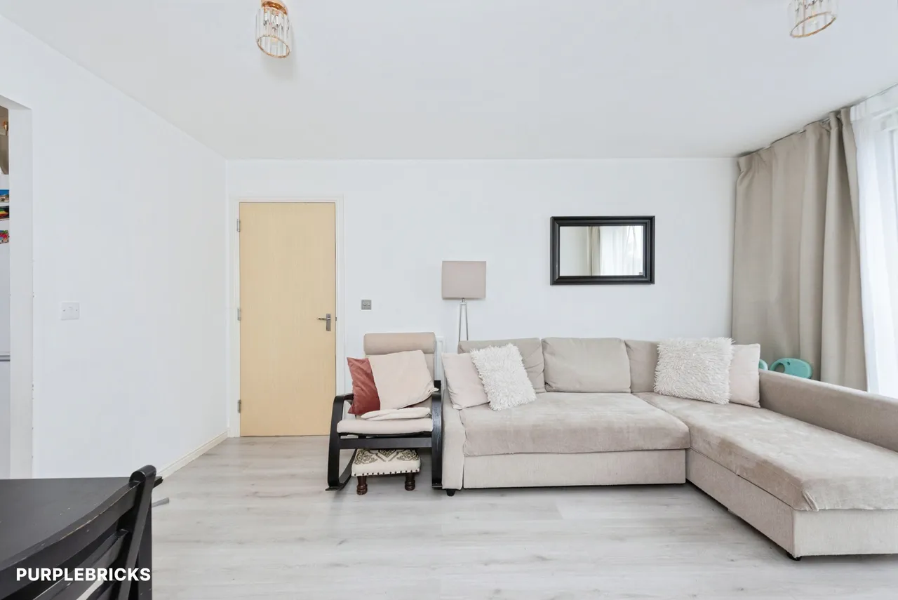 Wooldridge Close, Feltham, TW14, photo 6