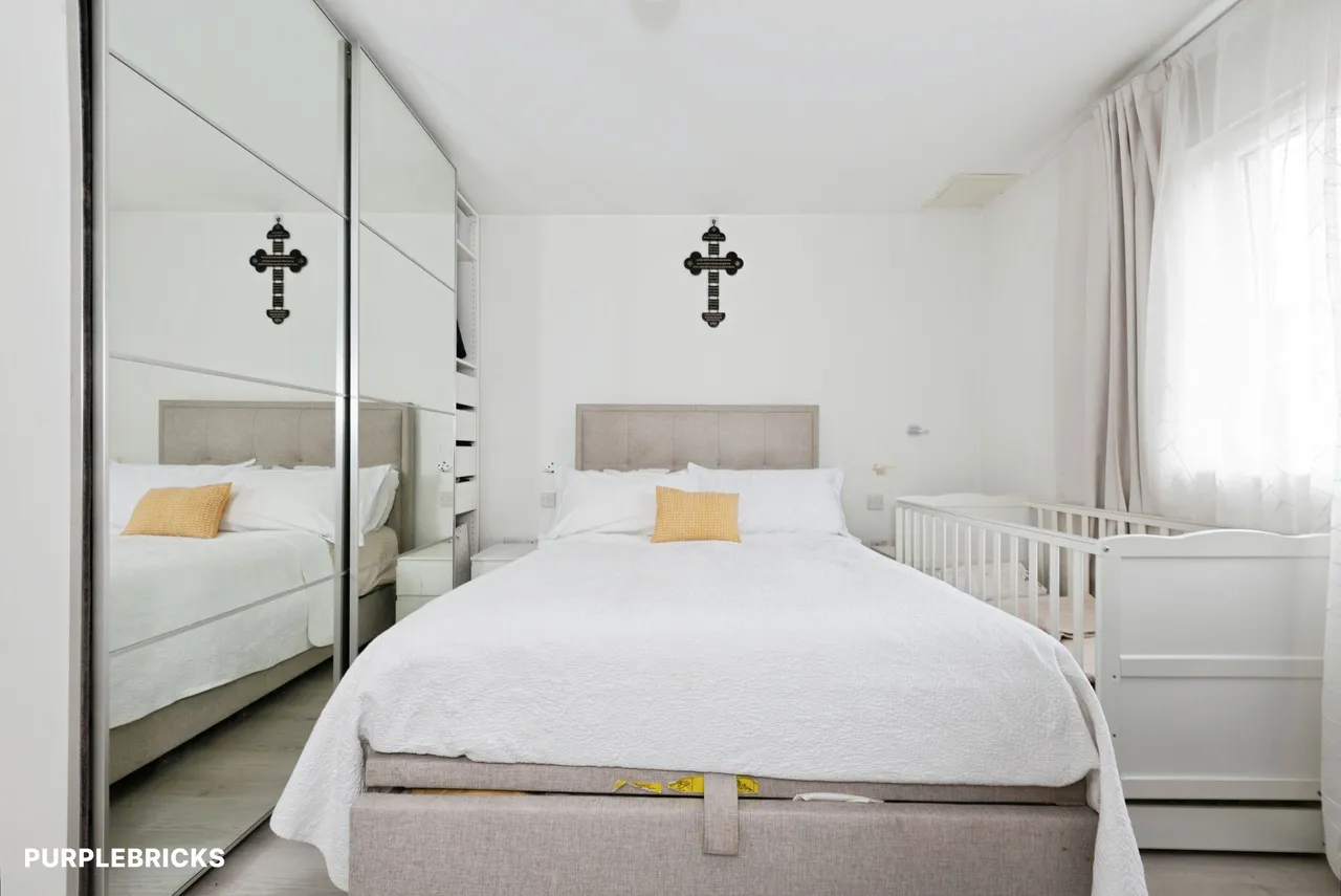 Wooldridge Close, Feltham, TW14, photo 18