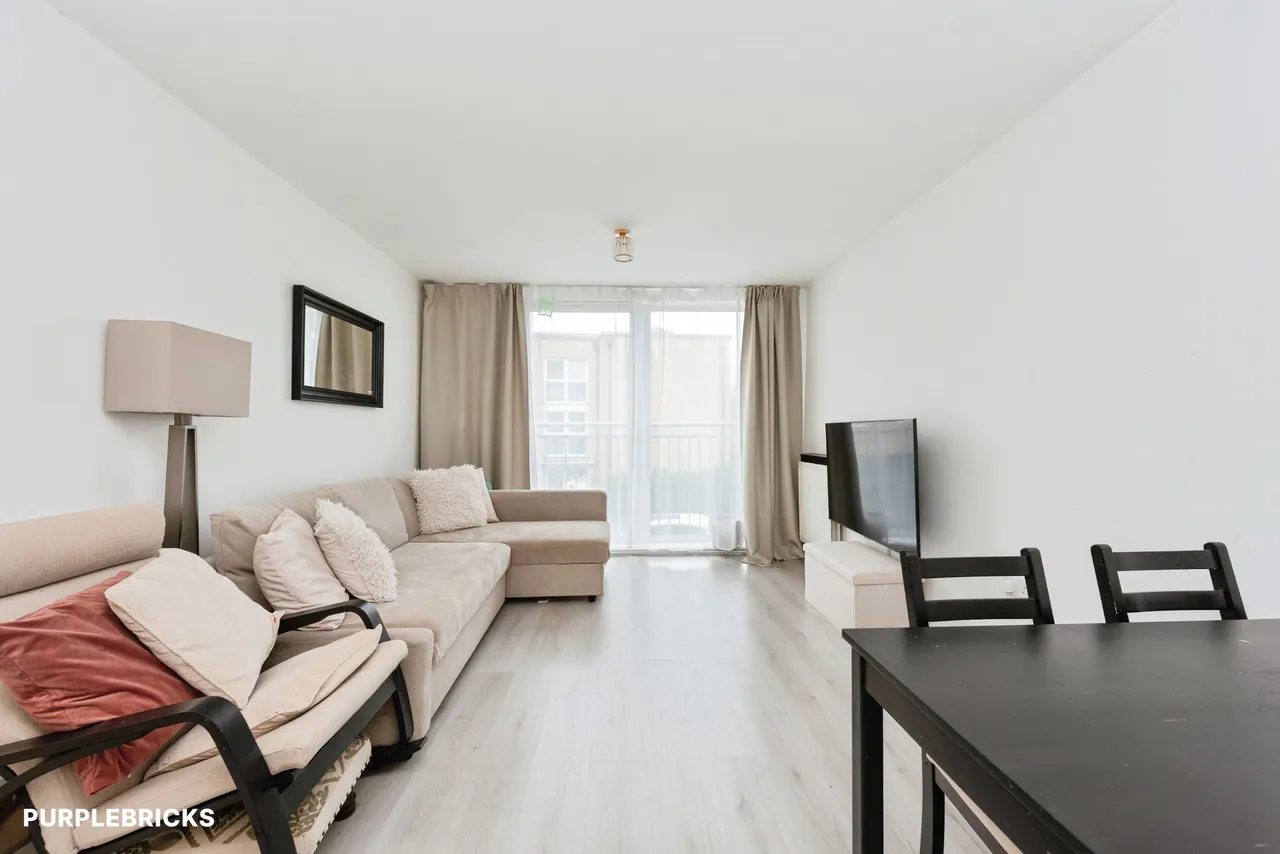 Wooldridge Close, Feltham, TW14, photo 3