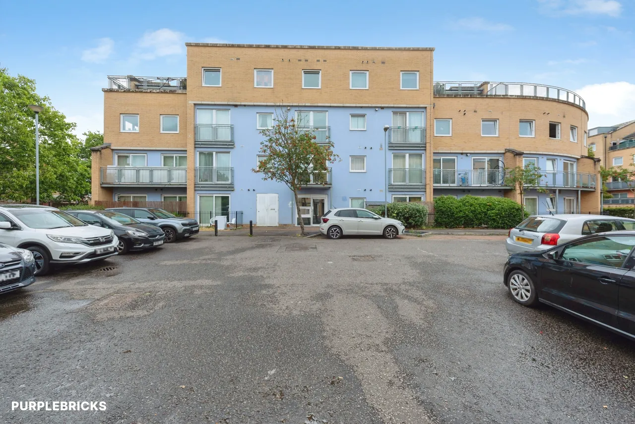 Wooldridge Close, Feltham, TW14, photo 25