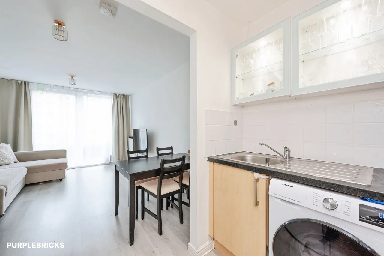 Wooldridge Close, Feltham, TW14, photo 17