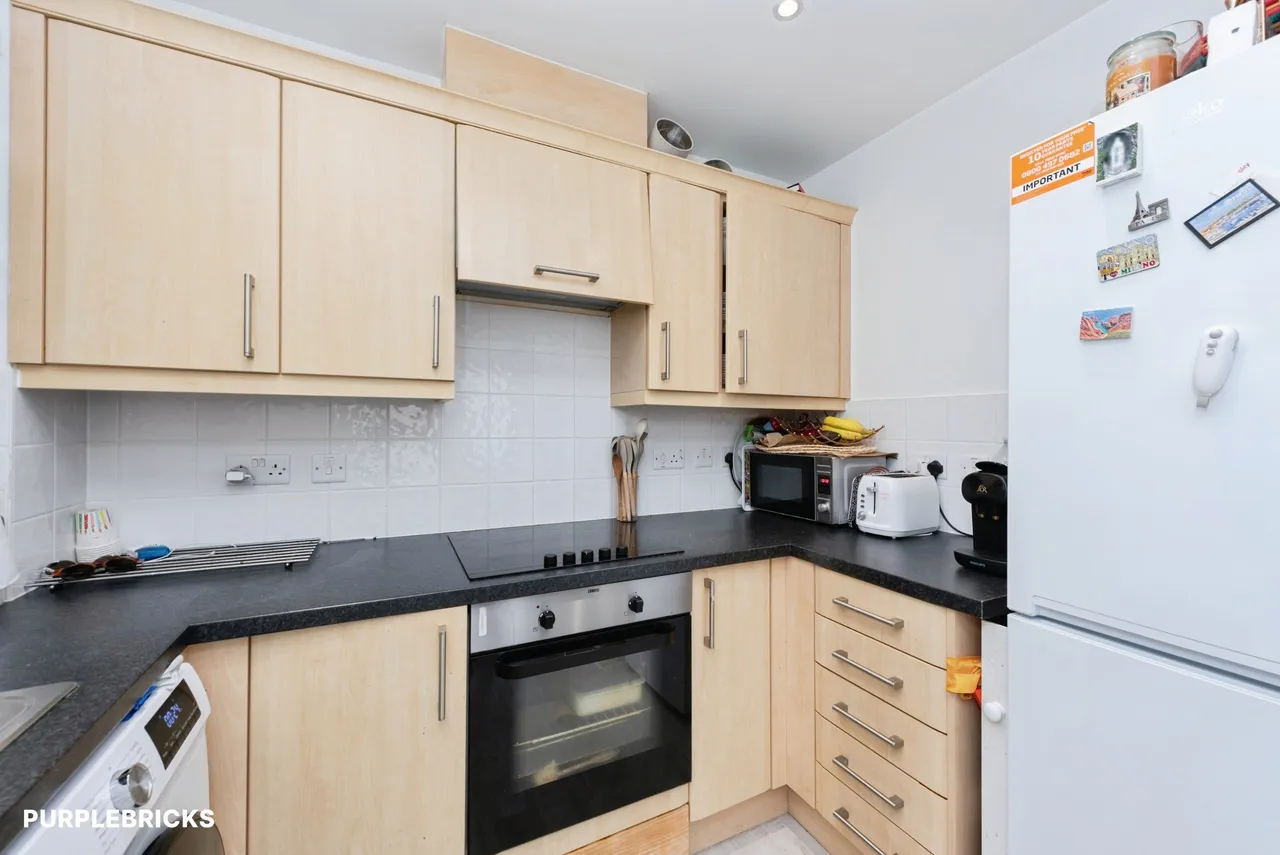 Wooldridge Close, Feltham, TW14, photo 16