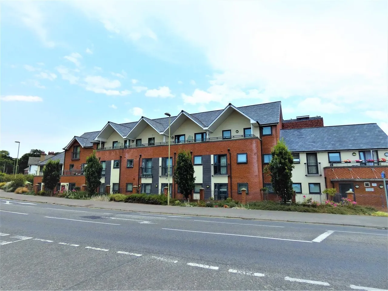 Folland Court, Hamble, Southampton, photo 19
