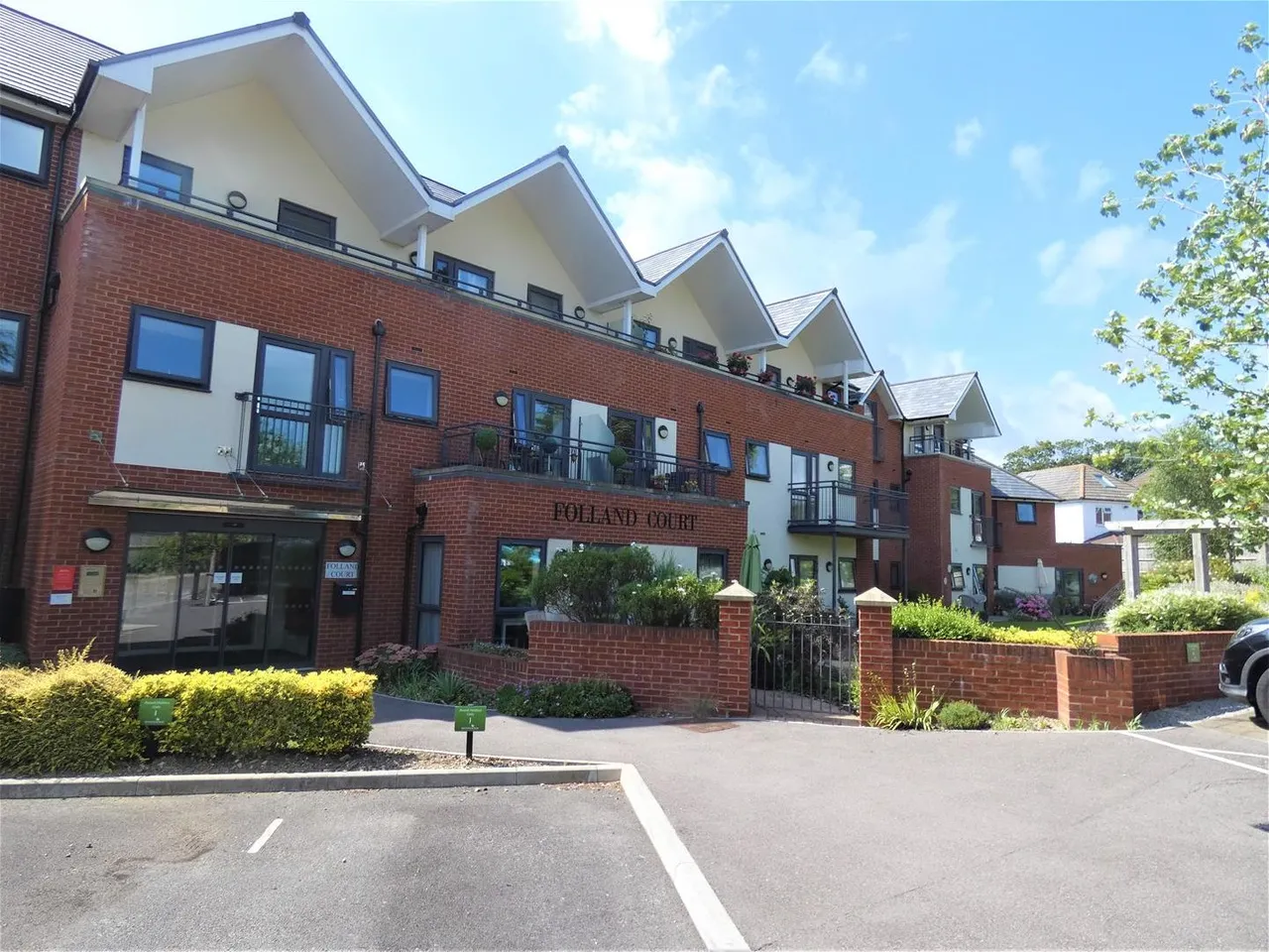 Folland Court, Hamble, Southampton, photo 4
