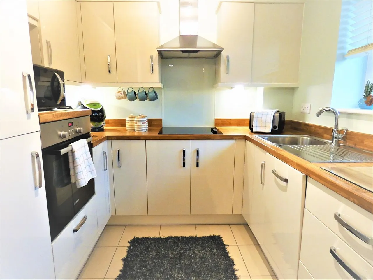 Folland Court, Hamble, Southampton, photo 9