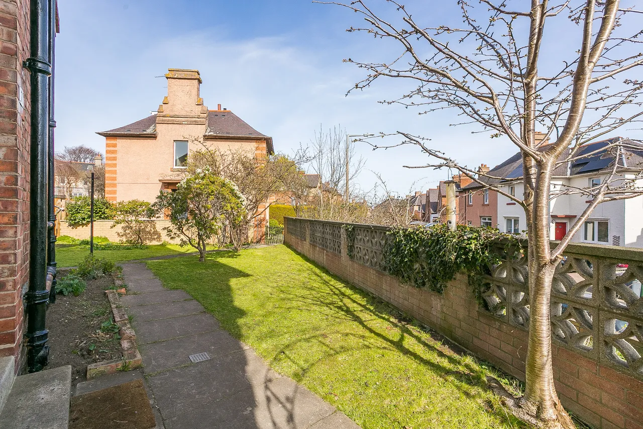 Northfield Crescent, Willowbrae, EH8, photo 26