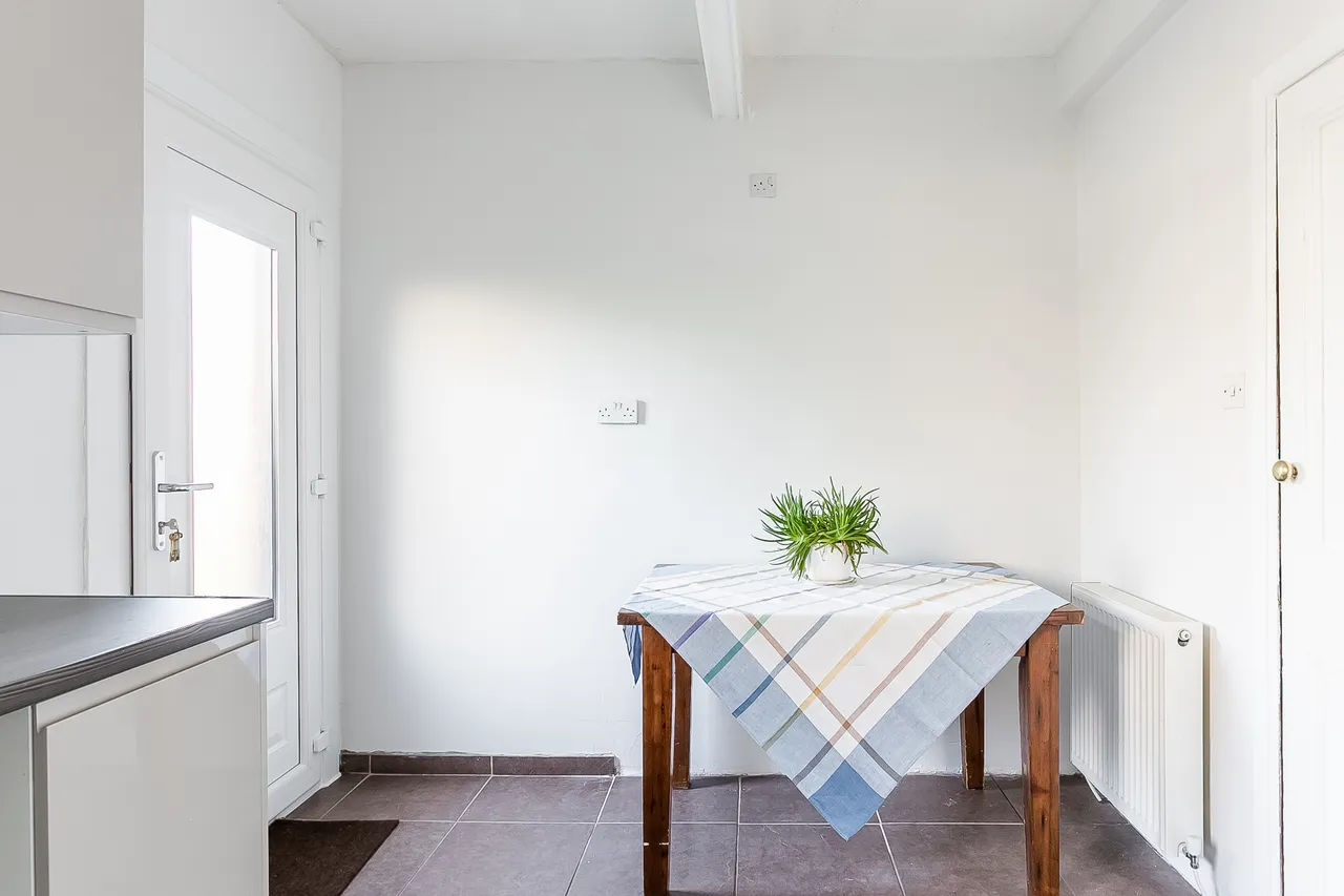 Northfield Crescent, Willowbrae, EH8, photo 6