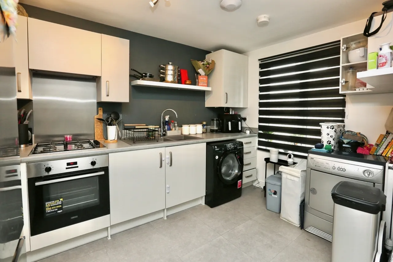 Glassfield Road, Whiteley, PO15, photo 3