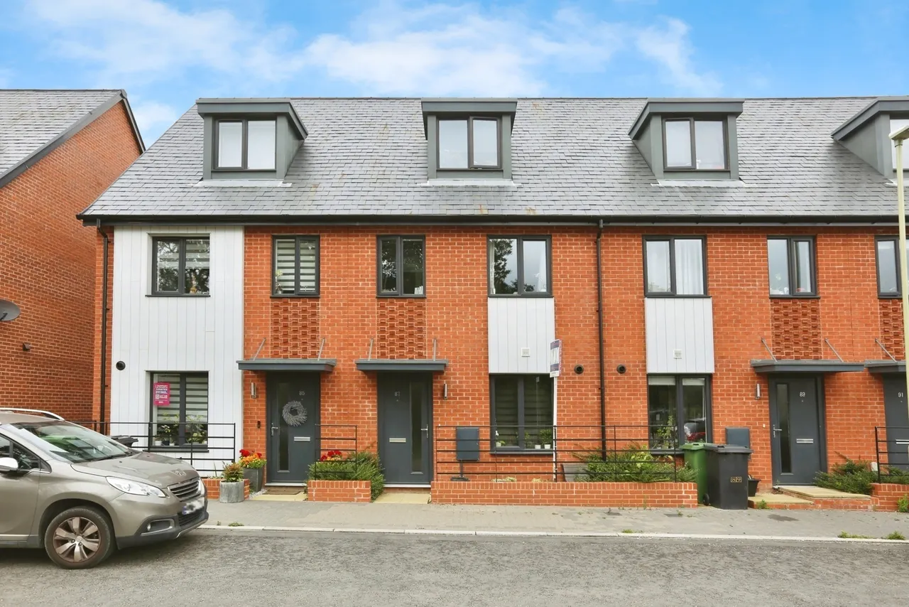 3 bed house for sale, Glassfield Road, Whiteley, PO15