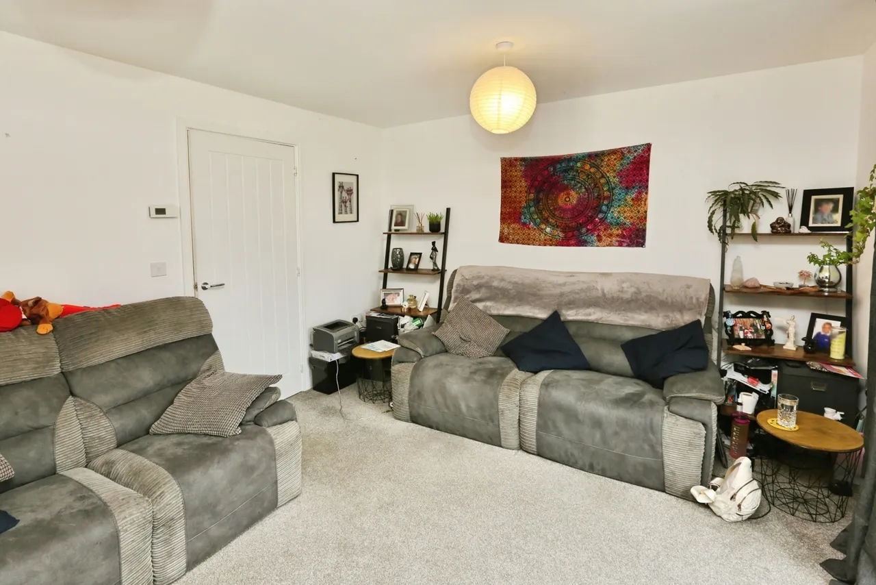Glassfield Road, Whiteley, PO15, photo 6