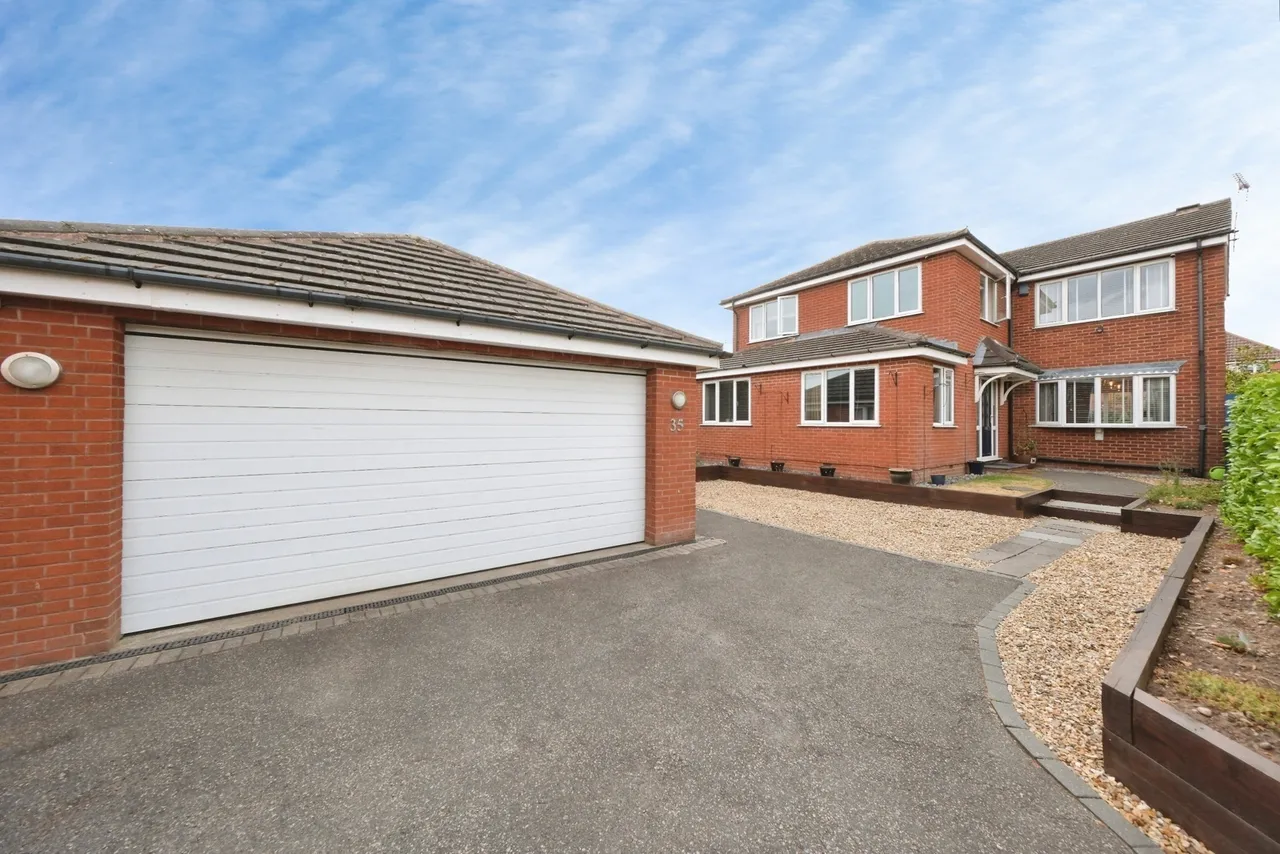 Sandycliffe Close, Mansfield, Nottinghamshire, NG19, photo 3