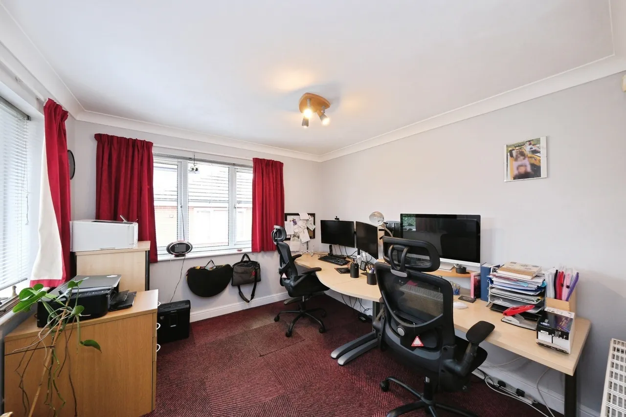 Sandycliffe Close, Mansfield, Nottinghamshire, NG19, photo 16