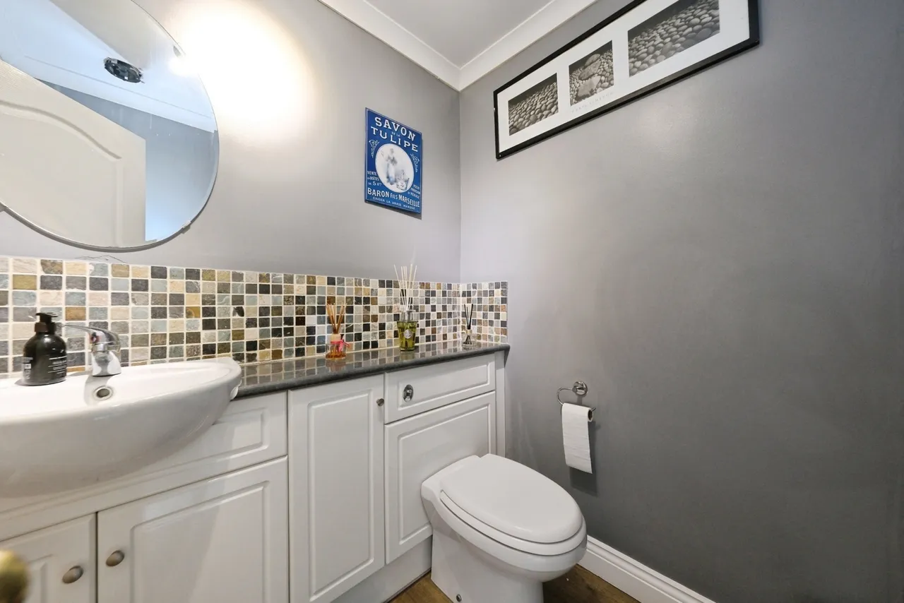Sandycliffe Close, Mansfield, Nottinghamshire, NG19, photo 10