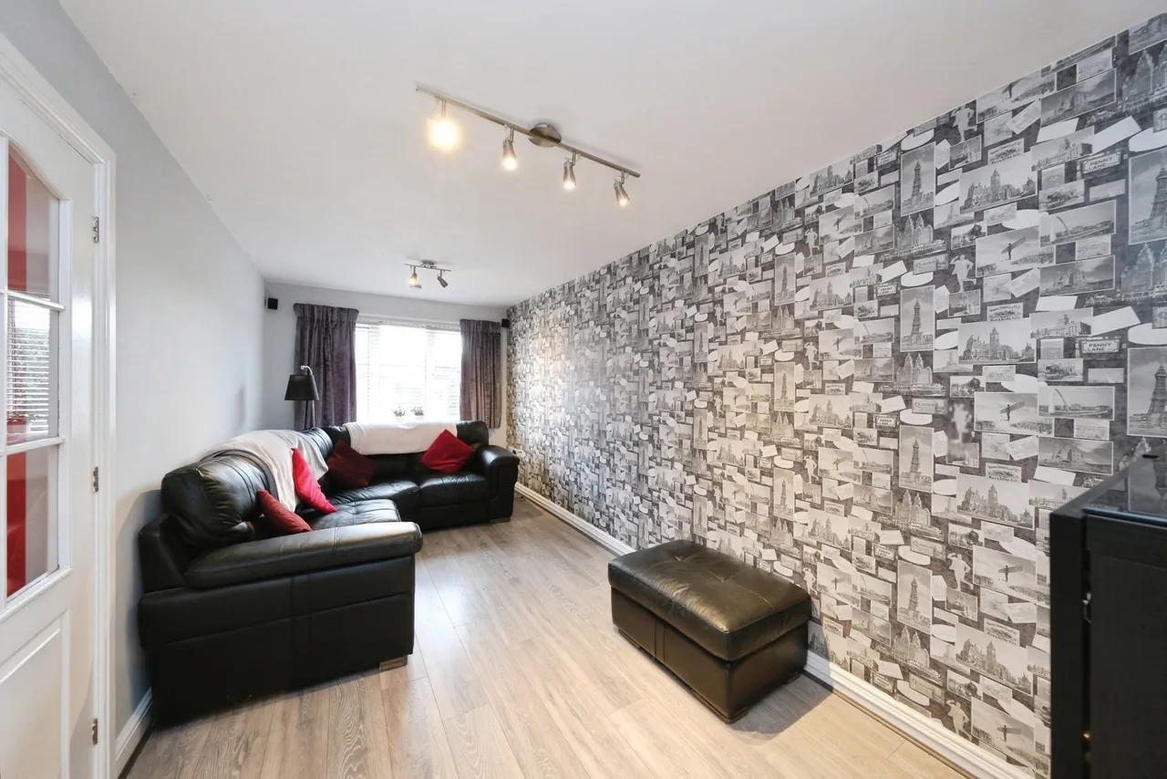 Sandycliffe Close, Mansfield, Nottinghamshire, NG19, photo 9