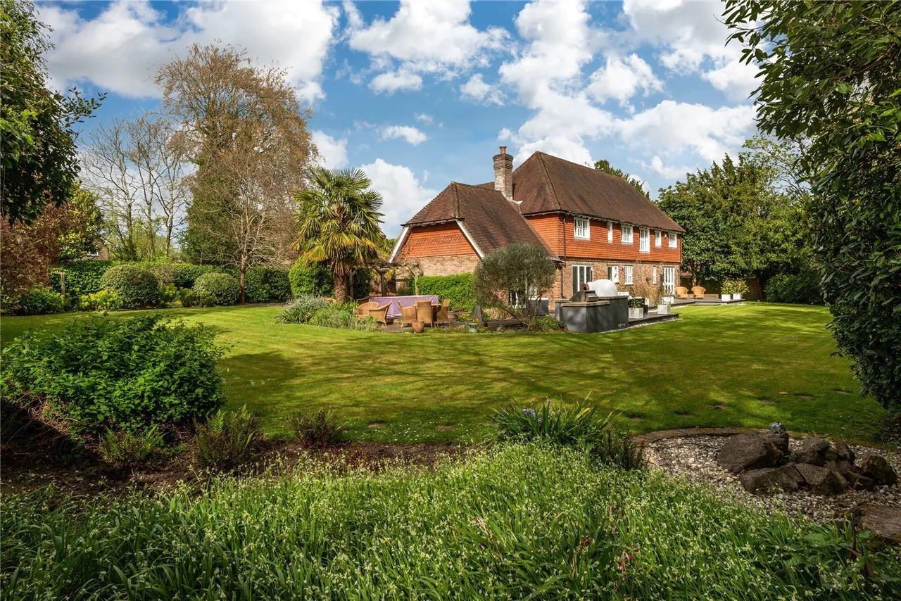 Old Road, Buckland, RH3, photo 26