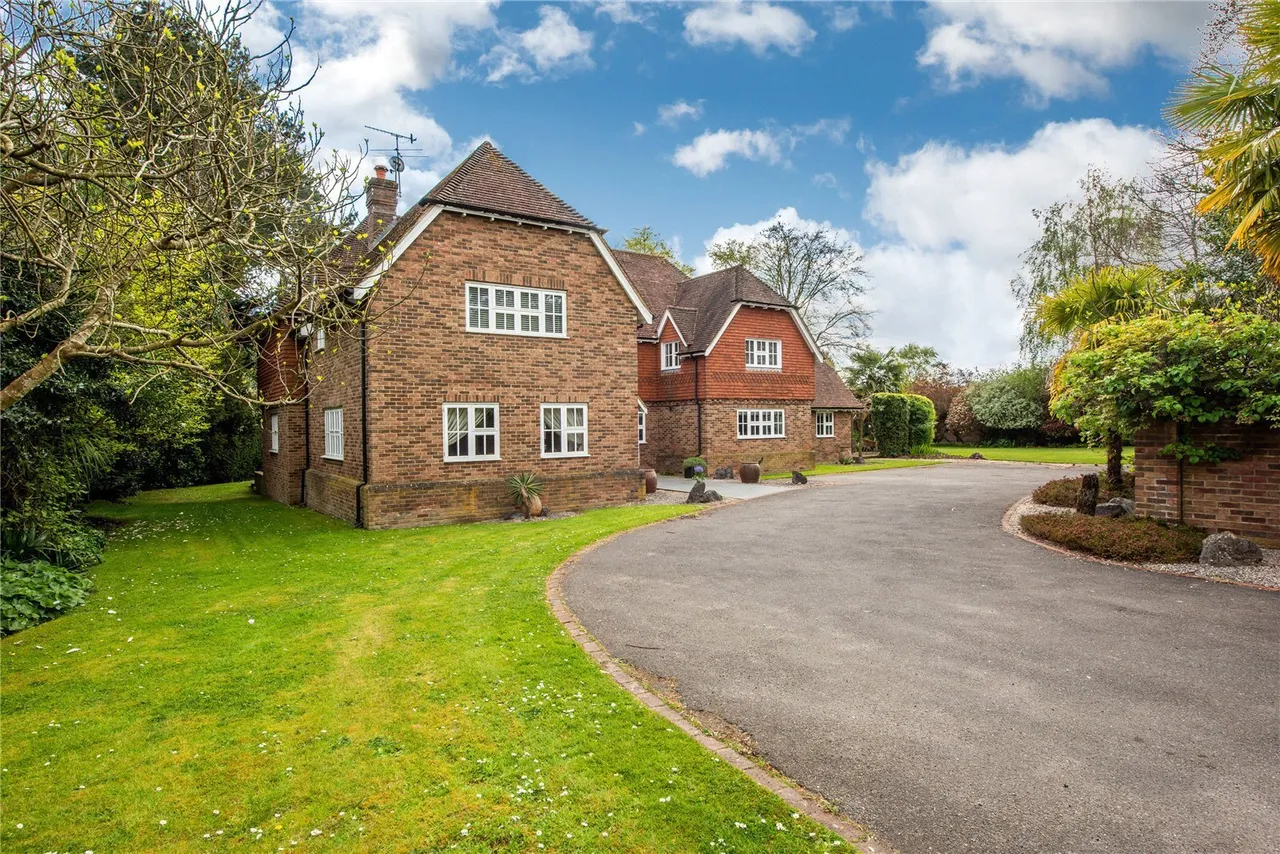 Old Road, Buckland, RH3, photo 30