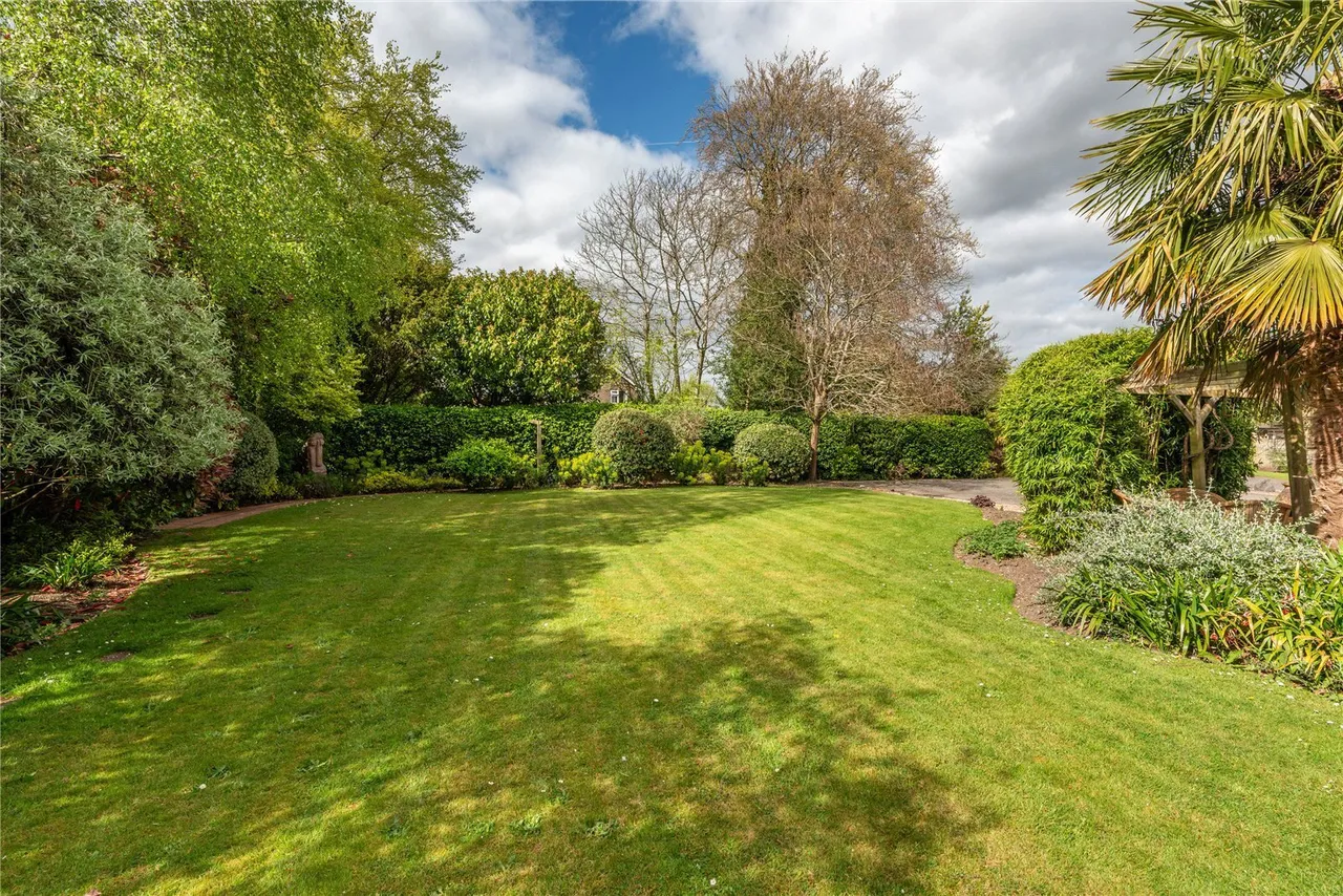 Old Road, Buckland, RH3, photo 20