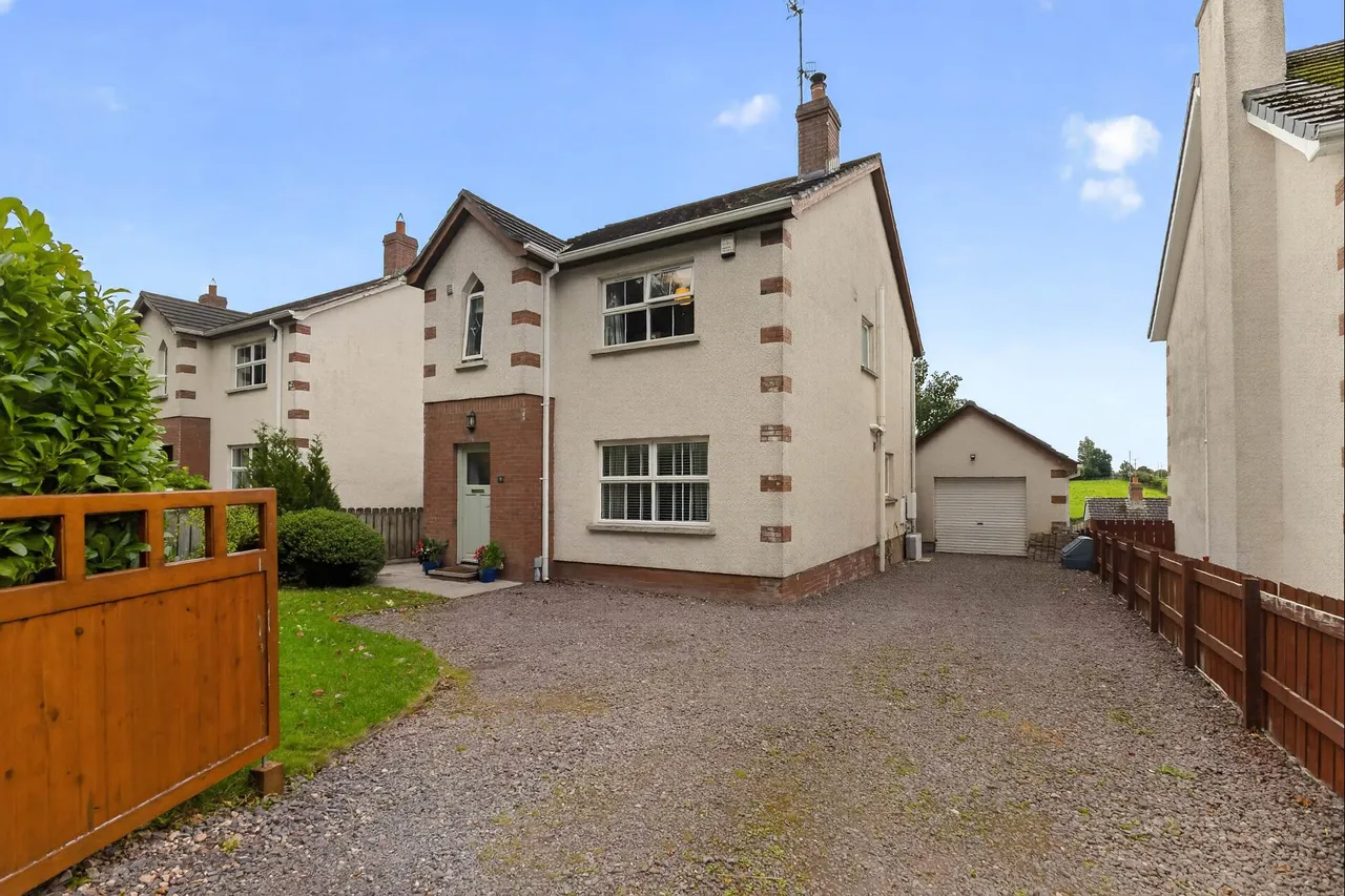 3 bed house for sale, Demesne Valley, Dromore, BT25