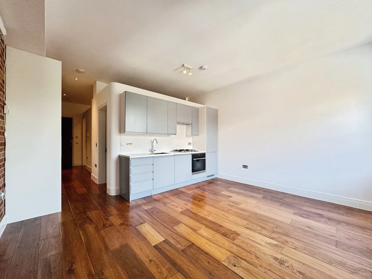 Grenville Place, NW7, photo 6
