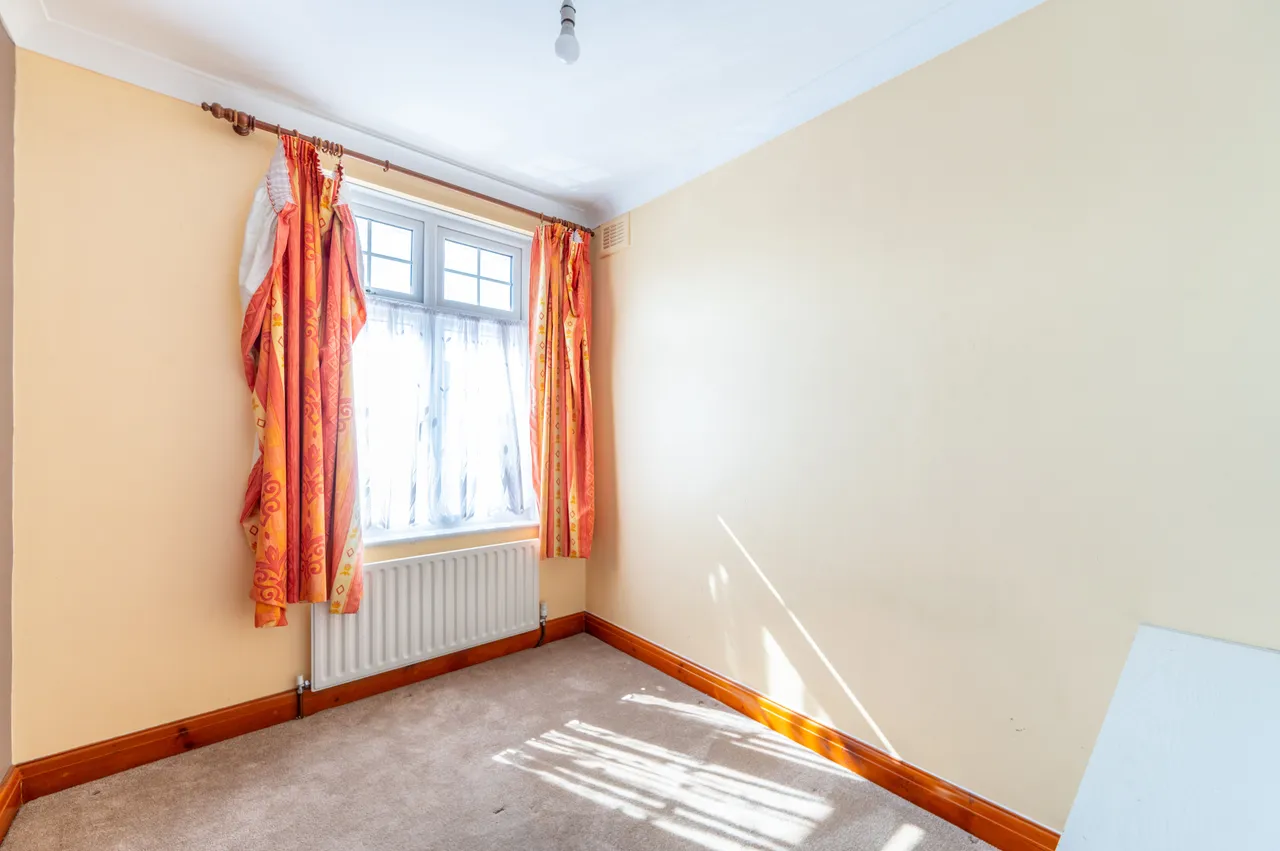4 Stapleford Road, Wembley, photo 11