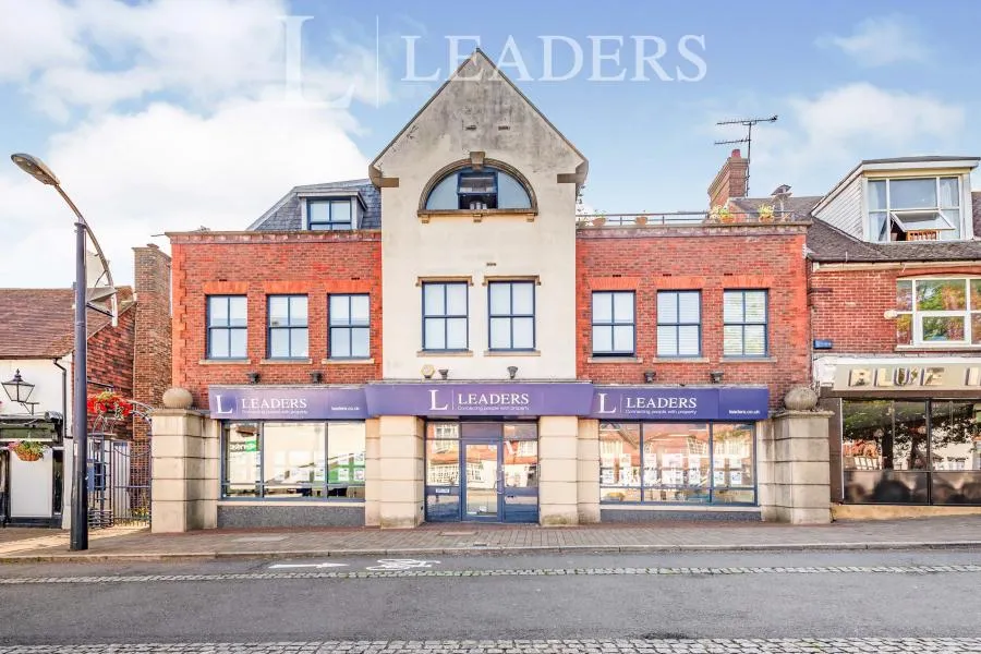 1 bed flat to rent, High Street, Crawley, RH10