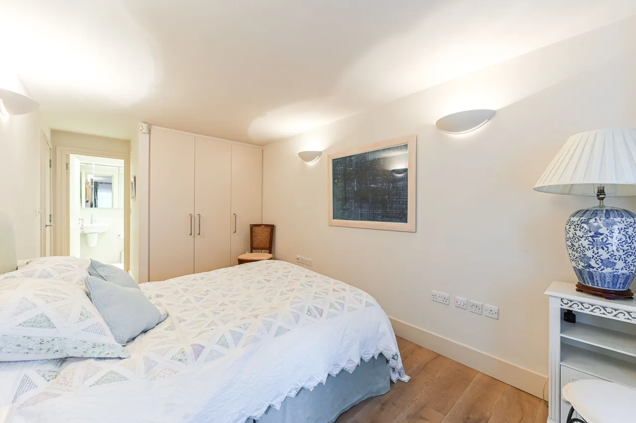 London, W8, photo 10