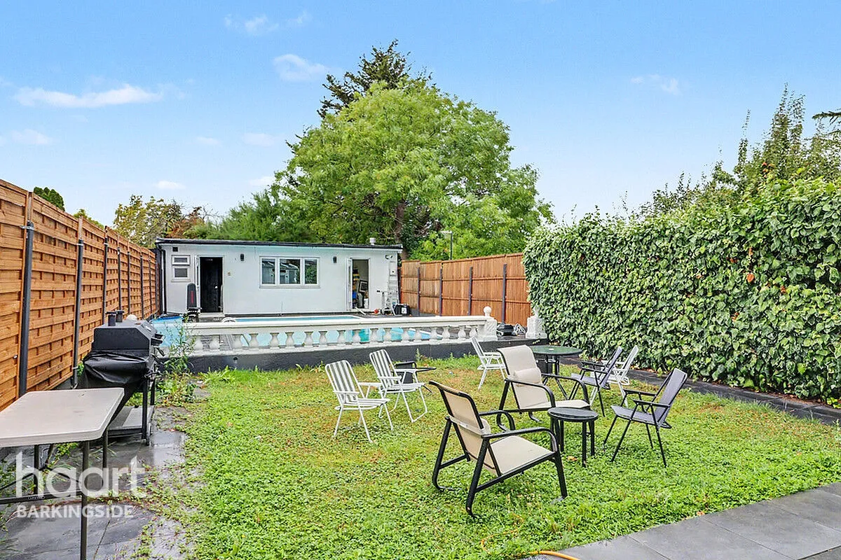 Wensleydale Avenue, Clayhall, IG5, photo 27