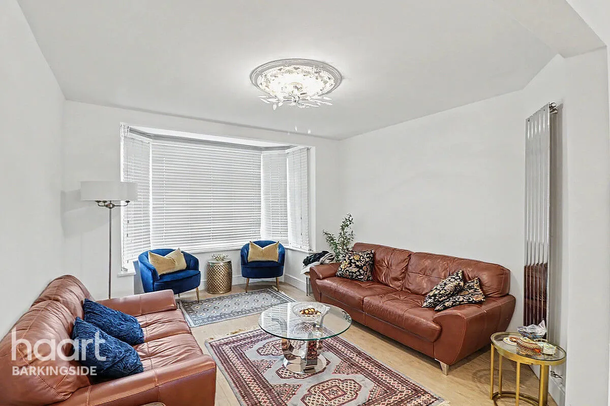 Wensleydale Avenue, Clayhall, IG5, photo 4