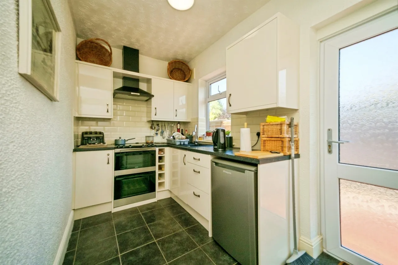 Woodside Road, Wirral, photo 7