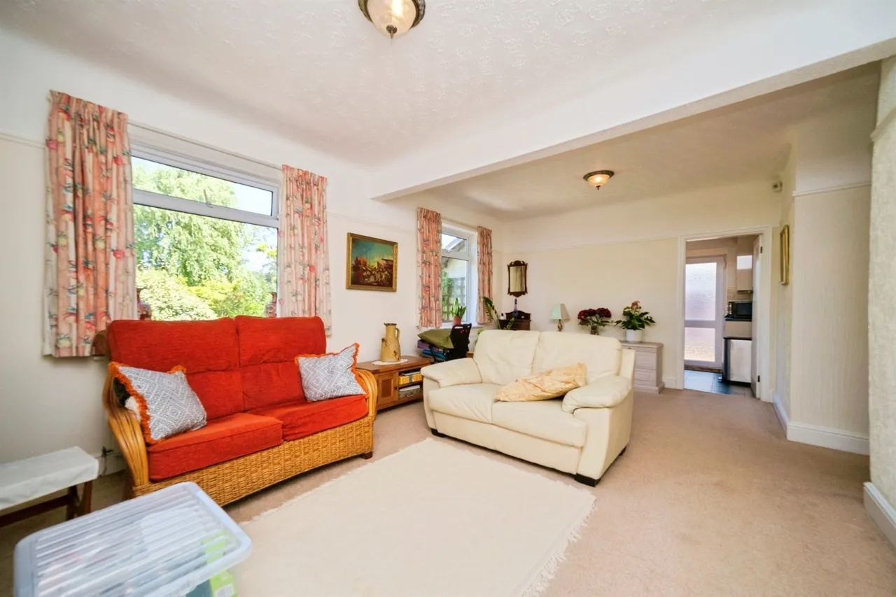 Woodside Road, Wirral, photo 4