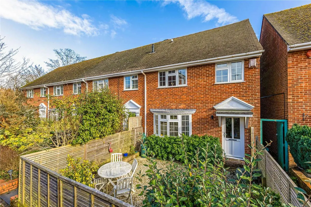 3 bed house for sale — Brunswick Place, Lymington, Hampshire, SO41 9EQ