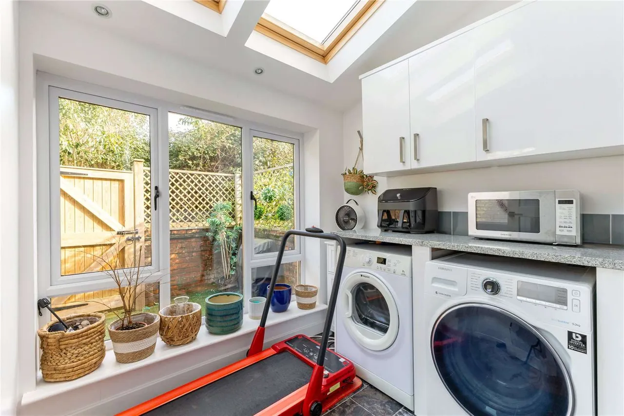 Brunswick Place, Lymington, Hampshire, SO41 9EQ, photo 9