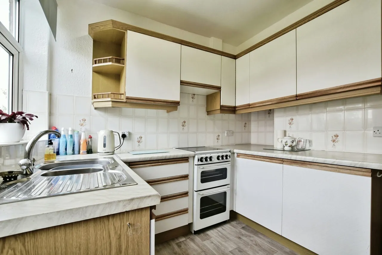 Highfield Road, Hale, Altrincham, Greater Manchester, WA15, photo 12