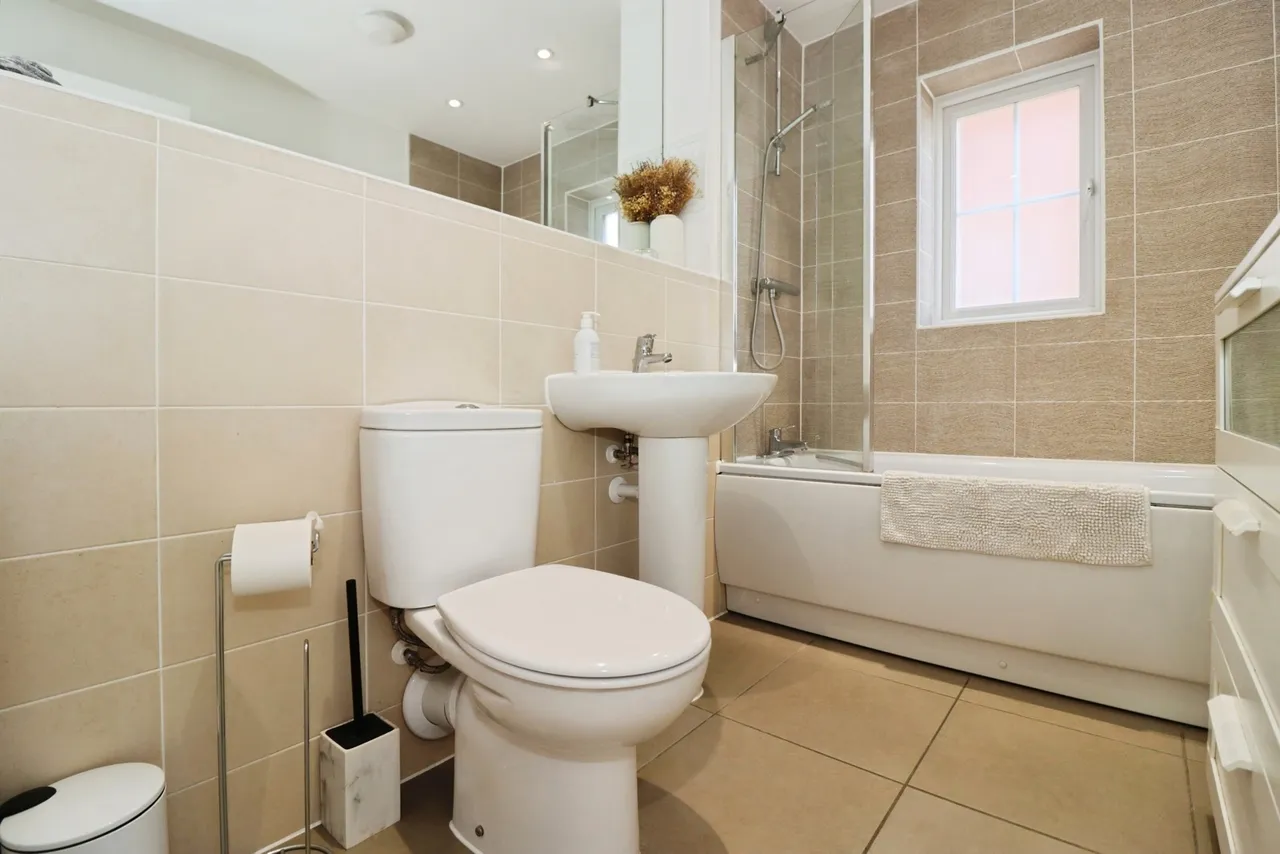 Henry Shute Road, Cheswick Village, Bristol, BS16, photo 12