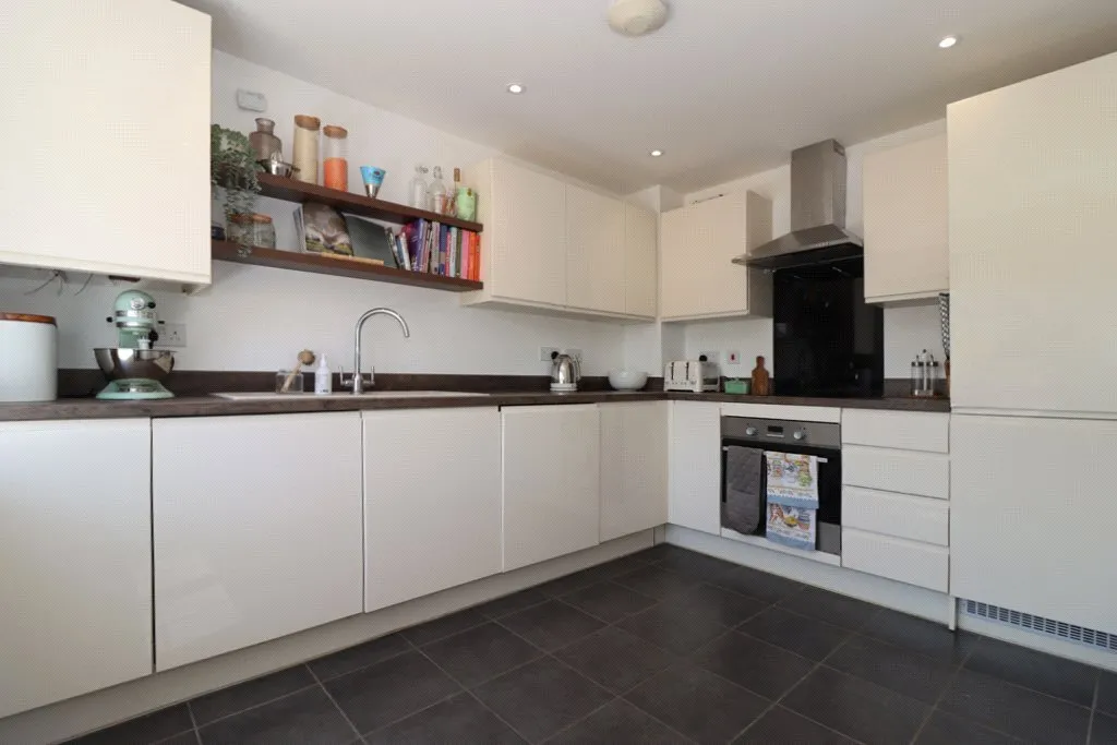 Henry Shute Road, Cheswick Village, Bristol, BS16, photo 3