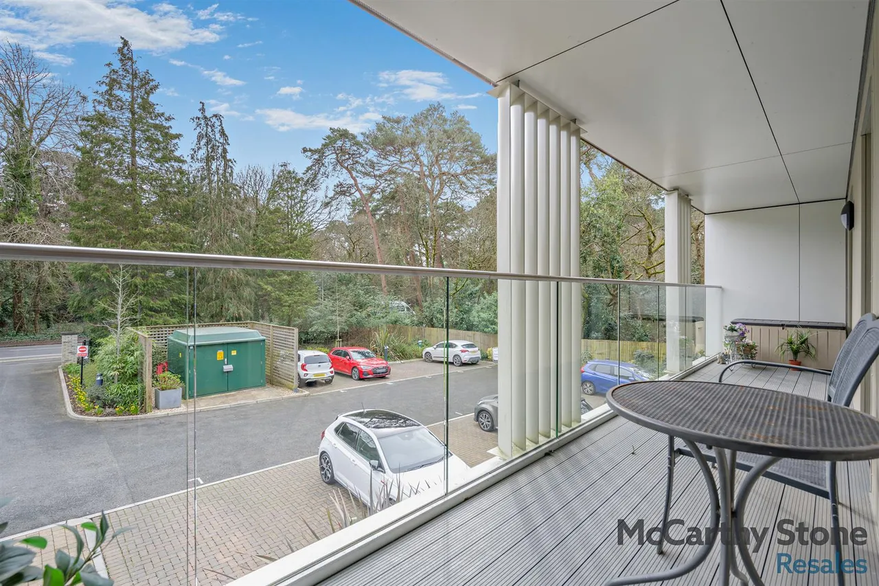 Lindsay Road, Poole, BH13, photo 31