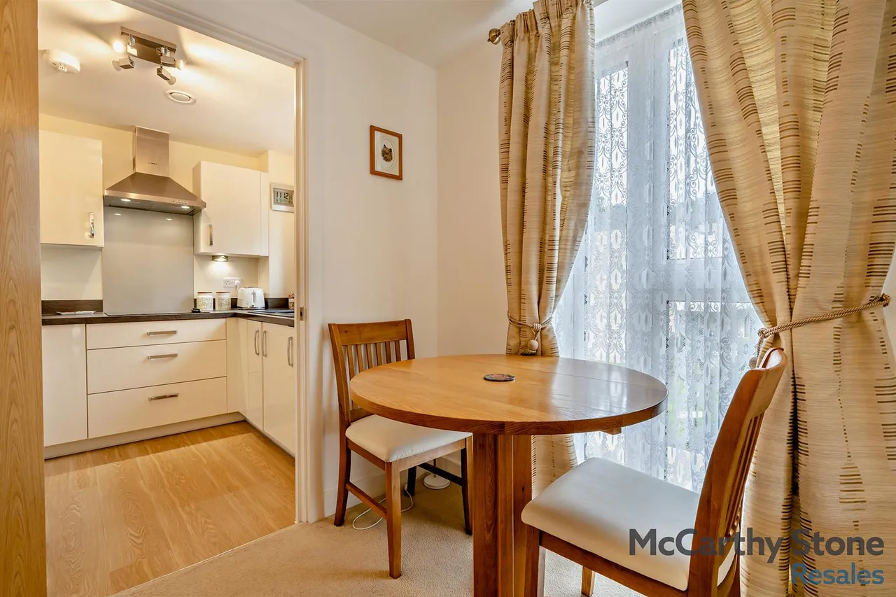 Lindsay Road, Poole, BH13, photo 5