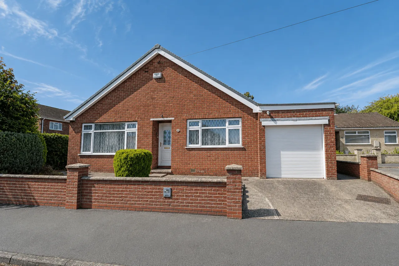2 bed house for sale, Sunnybank, Barton-Upon-Humber, DN18
