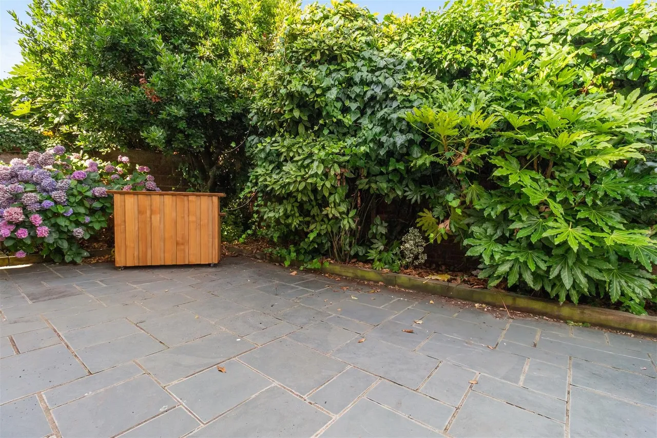 Wallace Avenue, Worthing, photo 16