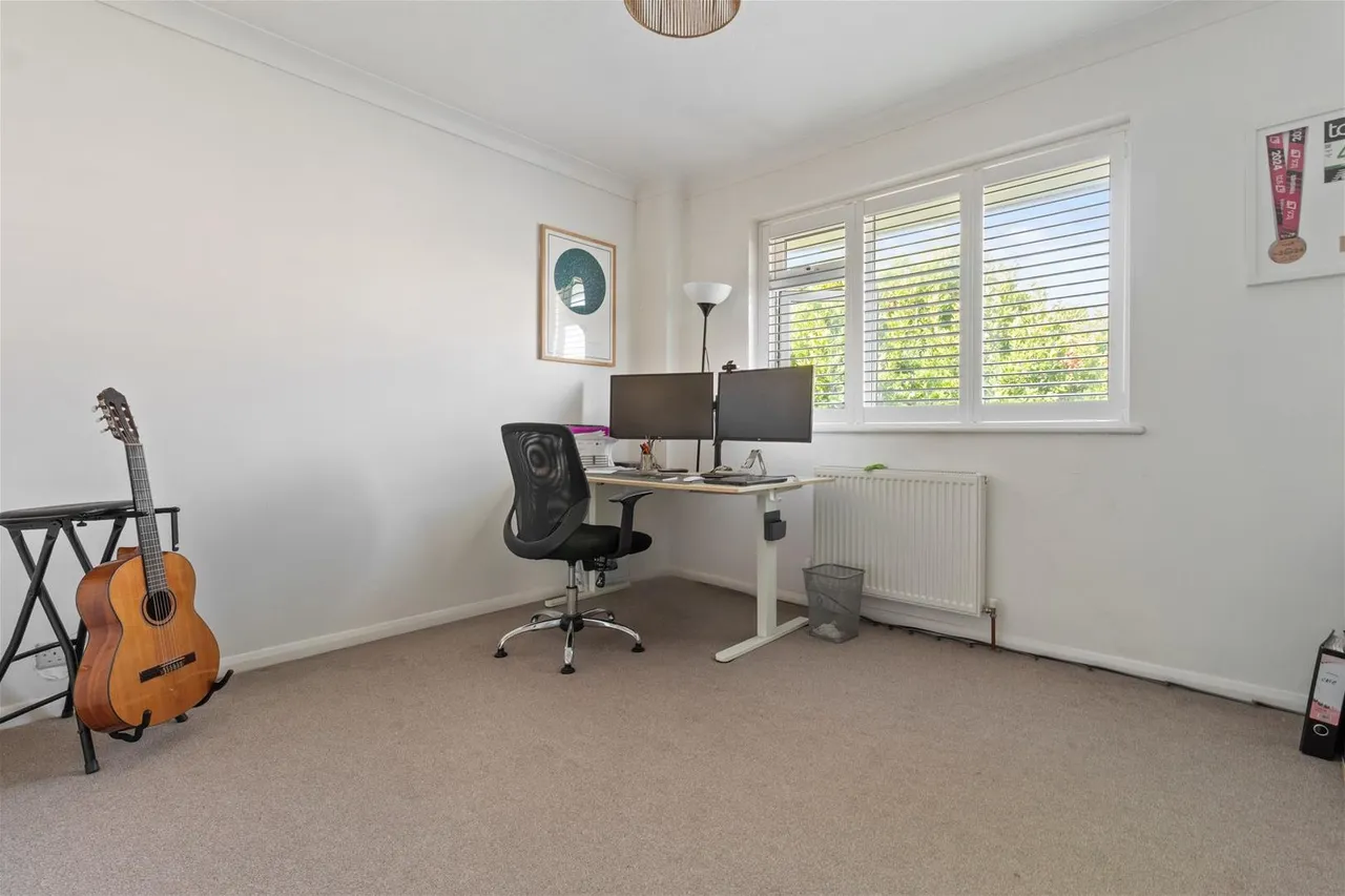 Wallace Avenue, Worthing, photo 12