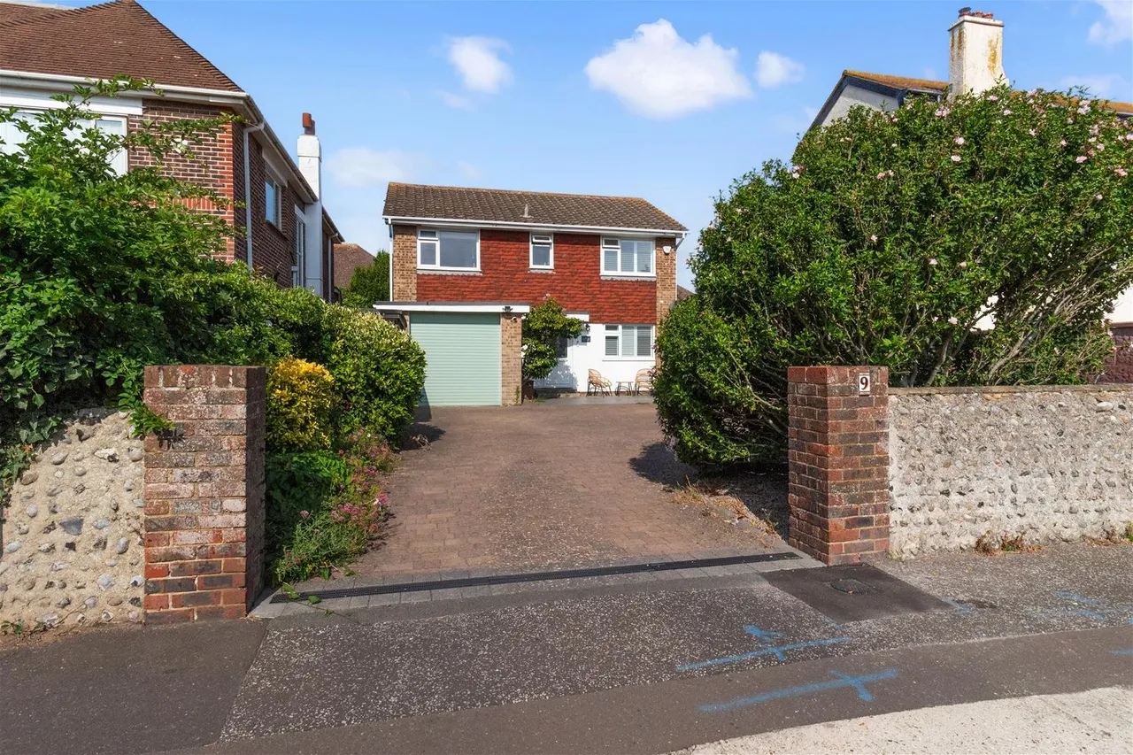 Wallace Avenue, Worthing, photo 24