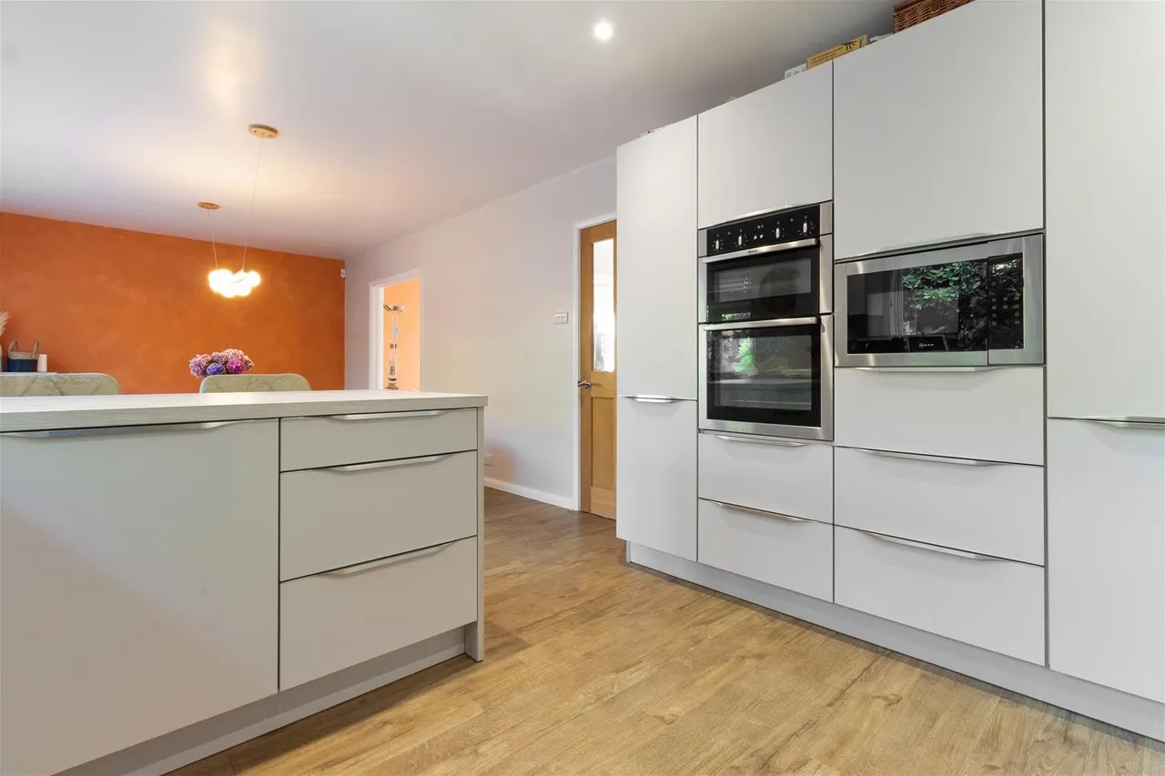 Wallace Avenue, Worthing, photo 17