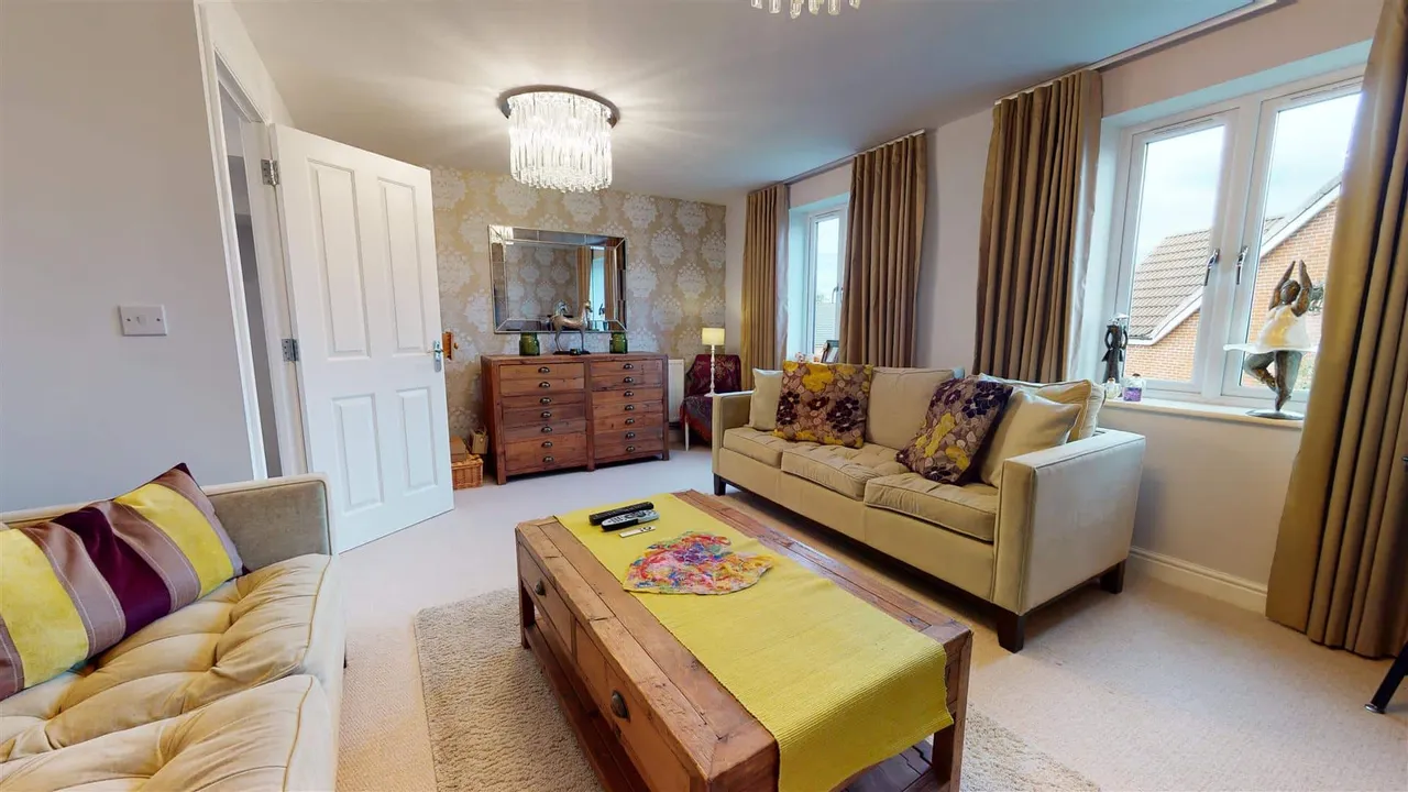 Brook Road, Buckhurst Hill, photo 9